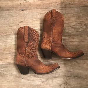 Corral Women’s Cheetah Short Top Boots